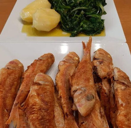 Οι πιο τραγανές κουτσομούρες τηγανητές – Το κόλπο που κάνουν οι ψαροταβέρνες