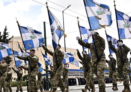 Η Άγκυρα ενοχλήθηκε και για την παρέλαση της 25ης Μαρτίου – Διπλωματικές πηγές: «Απαράδεκτα συνθήματα»