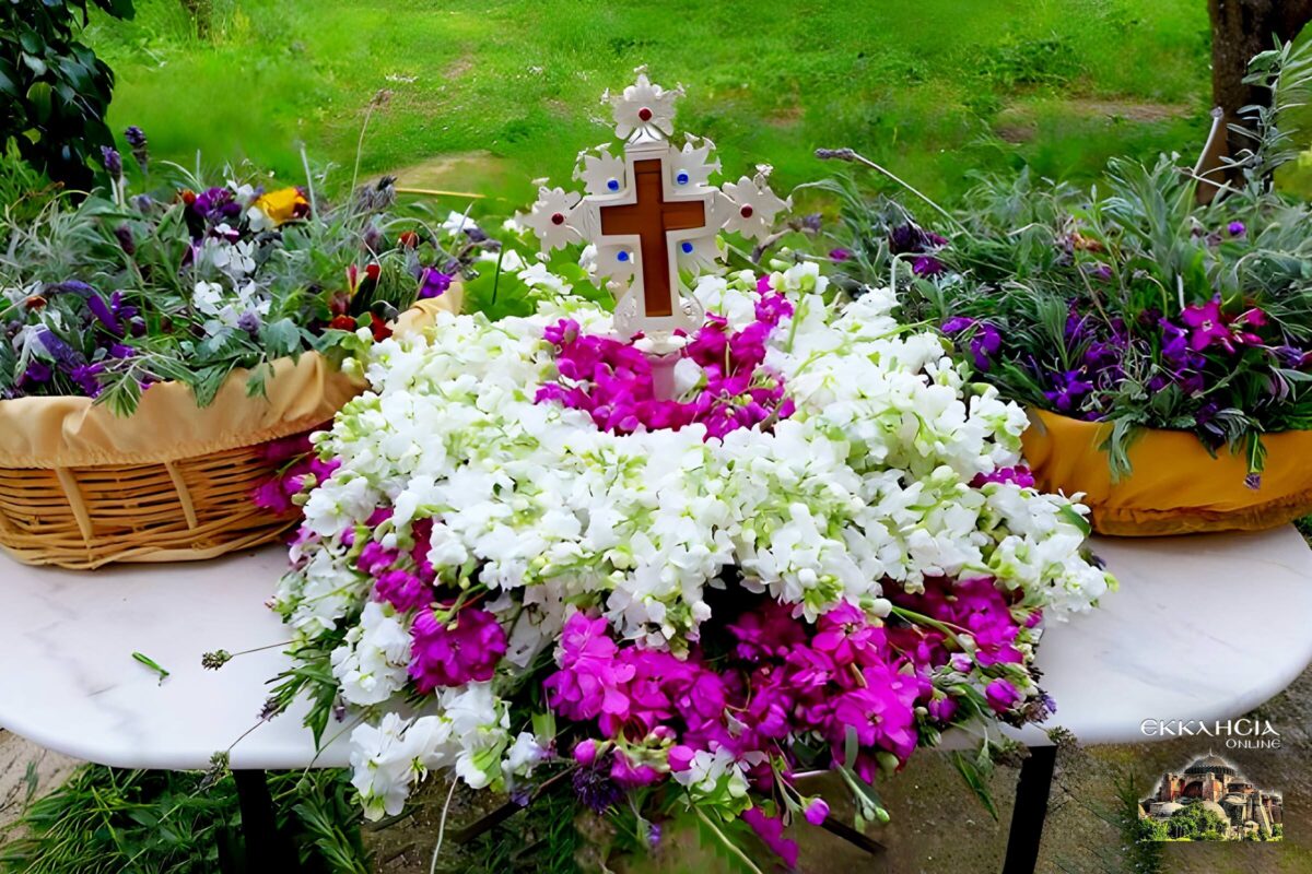 Της Σταυροπροσκυνήσεως αύριο: Τι πρέπει να κάνουν σήμερα οι πιστοί για να μην χάσουν την…