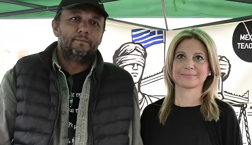 Έξαλλος ο Πάνος Ρούτσι με την Μαρία Καρυστιανού