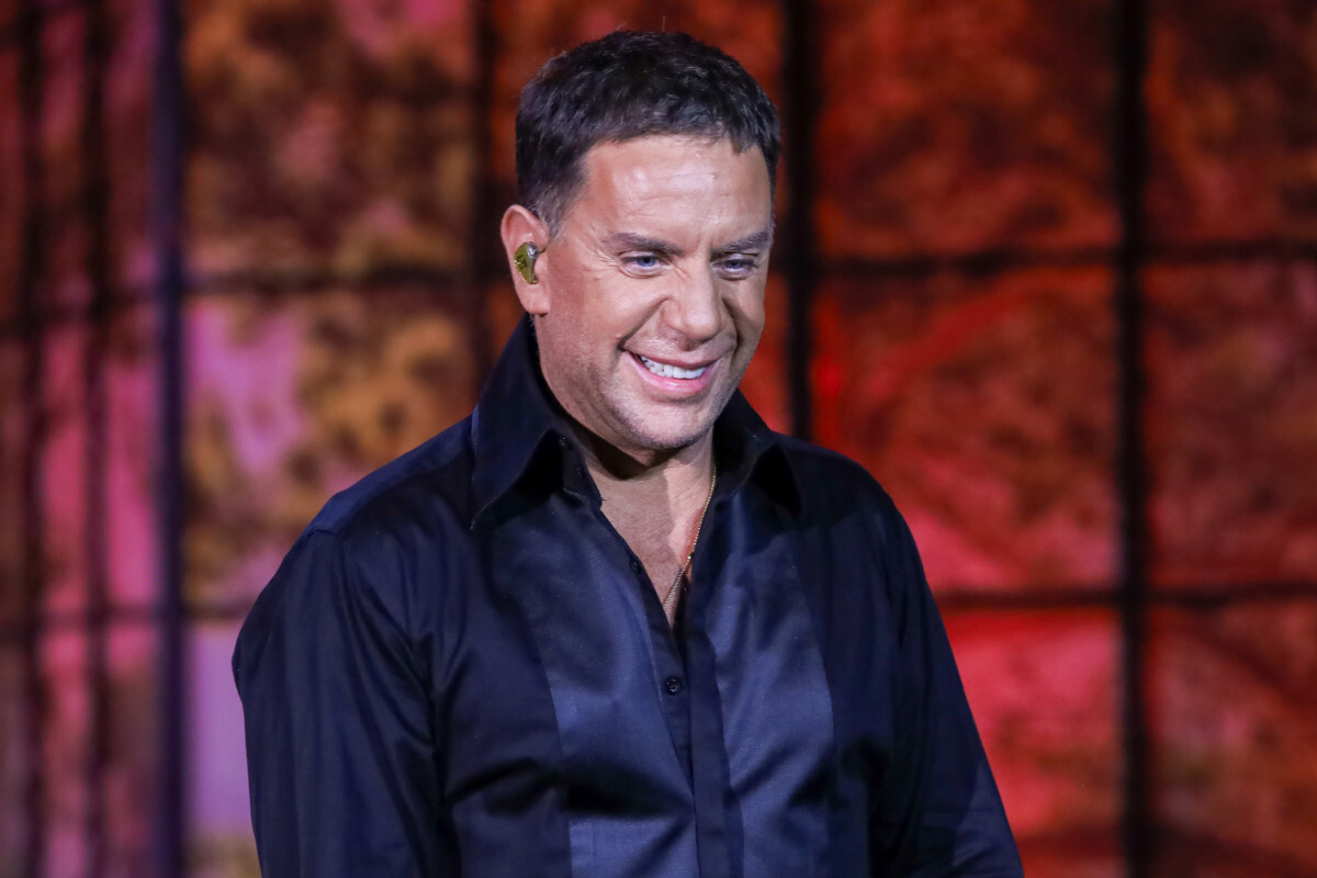 Είπε να βάλουν όλοι μαύρα κι αυτός «έσκασε» έτσι: Χαμός στο πάρτι γενεθλίων του Μαζωνάκη – «Θα ήθελα να κάνω μία μεγάλη συνέντευξη με τον…»