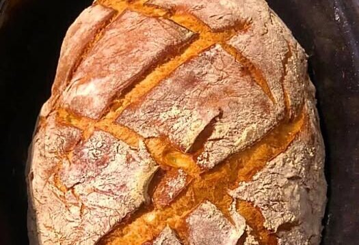 Ψωμί χωρίς ζύμωμα στη γάστρα – εύκολη συνταγή