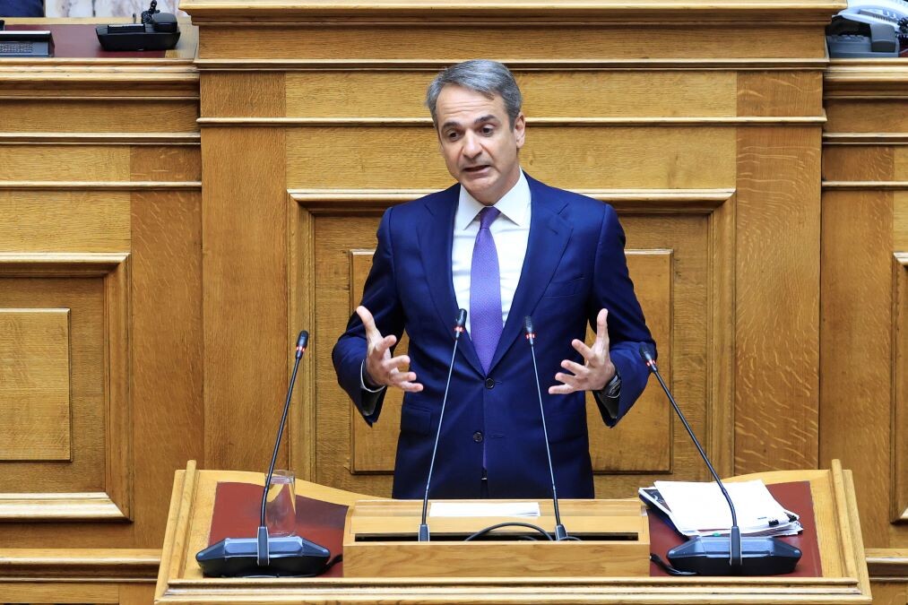 Ο Κυριάκος Μητσοτάκης ετοιμάζει την κίνηση- ματ: Με… γλυκό τον 13ο μισθό