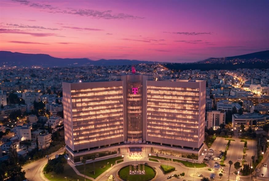 Τέλος εποχής για την COSMOTE