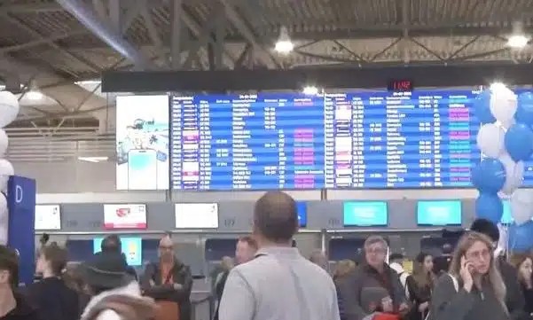 Πηγές ΥΕΘΑ: Οι ένοπλες δυνάμεις δεν επηρεάζονται από το πρόβλημα στο FΙR Αθηνών