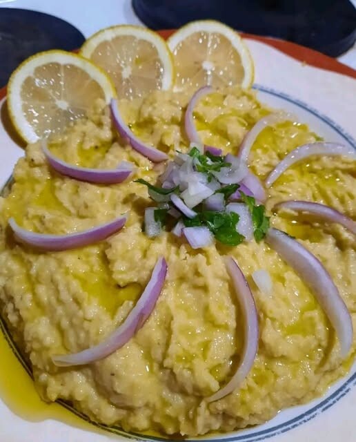 Παραδοσιακή φάβα όπως την έκαναν παλιά