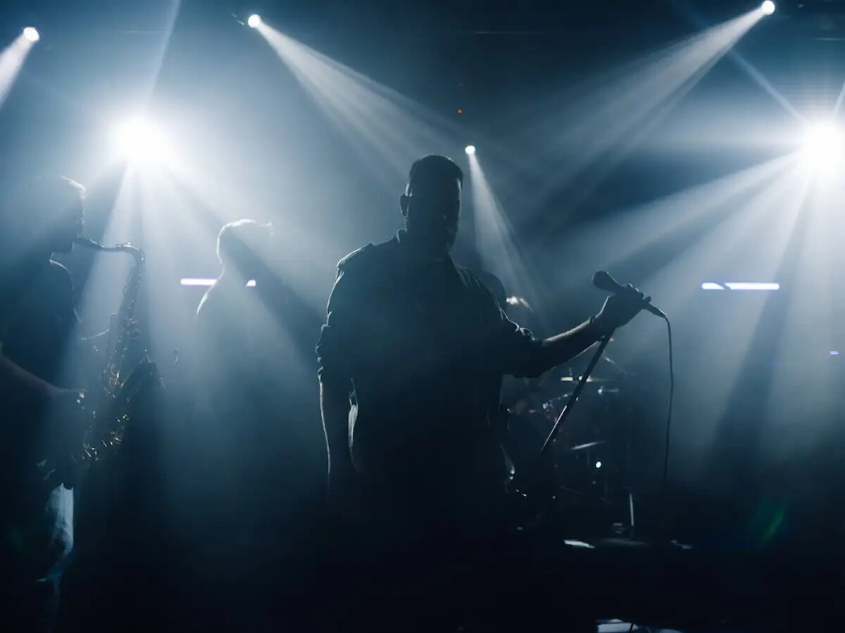 ΕΚΤΑΚΤΟ – Η πρώτη αντίδραση του πασίγνωστου Έλληνα τραγουδιστή που κατηγορείται, μόλις το είπε