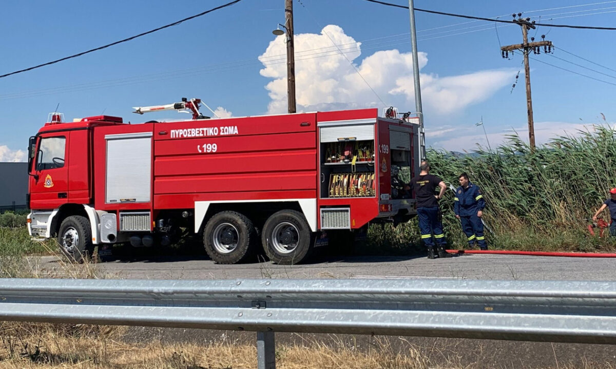 Φωτιά στην Αττική: Ήχησε το 112, επιχειρούν 5 εναέρια μέσα – Μεγάλη κινητοποίηση της Πυροσβεστικής