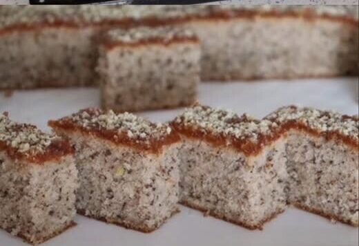 Έφτιαξα αυτό το κέικ με καρύδια και έγινε ανάρπαστο