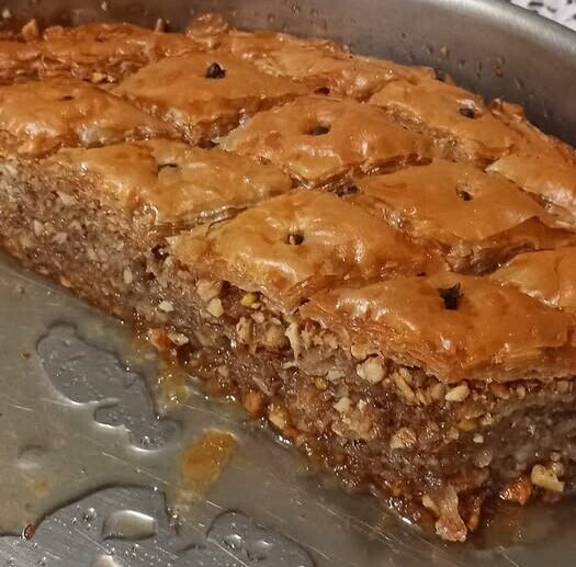 Μεσολογγίτικος λαδομπακλαβάς όπως παλιά – δεν θα μείνει κομμάτι