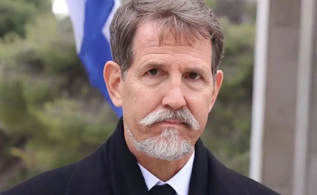 Ο Παύλος Ντε Γκρες μόλις απάντησε για τη συνεργασία με την Καρυστιανού κι έκανε όλους τους Έλληνες να παραμιλάνε