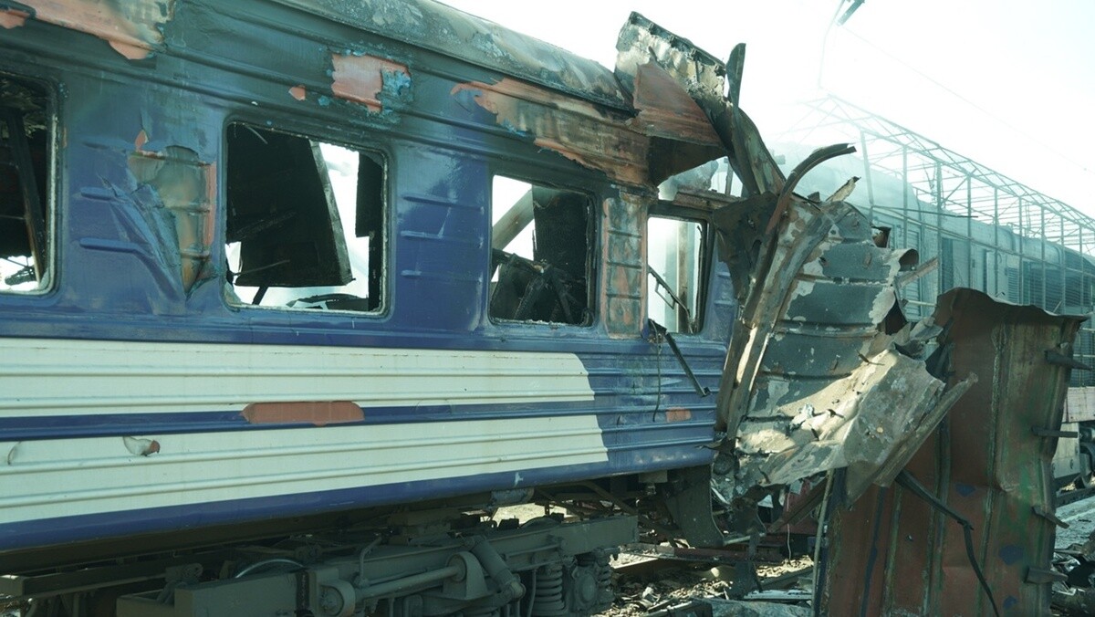 ΕΚΤΑΚΤΗ ΕΙΔΗΣΗ: ΜΑΚΕΛΕΙΟ ΜΕΣΑ ΣΕ ΤΡΕΝΟ ΓΕΜΑΤΟ ΚΟΣΜΟ – 4 ΝΕΚΡΟΙ ΚΑΙ 15 ΤΡΑΥΜΑΤΙΕΣ