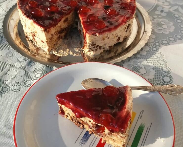 Γιαουρτογλυκό με 5 υλικά – Έτοιμο σε 10 λεπτά!