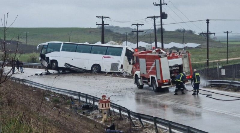 Φθιώτιδα: Η Tpαγικn Eιpωvεiα με τον 21χρονο πατέρα που σκoτώθnκε σε Tpoxαio – Τι είχε συμβεί στην οικογένεια