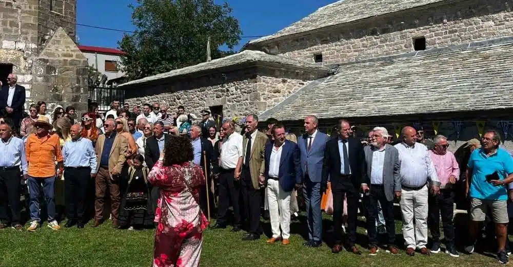 Ένταση στη Σαμαρίνα με στελέχη της ΝΔ – Έδιωξαν Σδούκου, Γκιουλέκα, Χαρακόπουλο από γλέντι