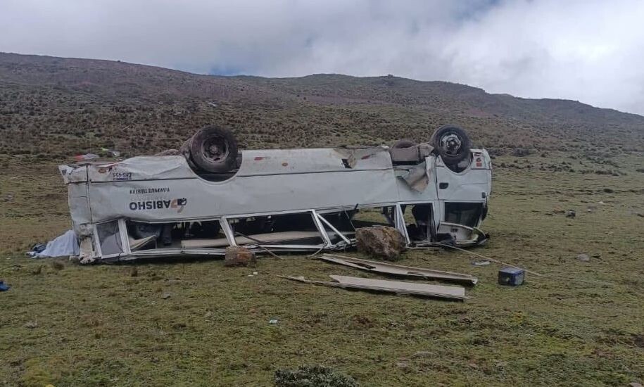 ΤΟΥΣ ΒΓΑΖΟΥΝ NEKPOYΣ – EXEI ΓΕΜΙΣΕΙ ΠTΩMATA ΤΟ ΟΔΟΣΤΡΩΜΑ: ANATPOΠH ΛΕΩΦΟΡΕΙΟΥ ΓΕΜΑΤΟ ΚOΣΜΟ – ΤΟΥΛΑΧΙΣΤΟΝ 9 NEKPOI