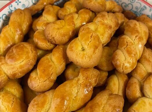 Τα πιο εύκολα κουλουράκια για το Πάσχα