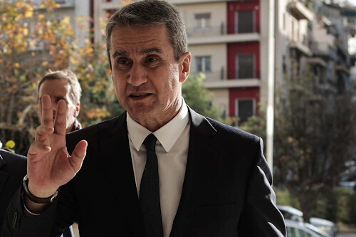 Χειροπέδες στον γιο του Ανδρέα Λοβέρδου