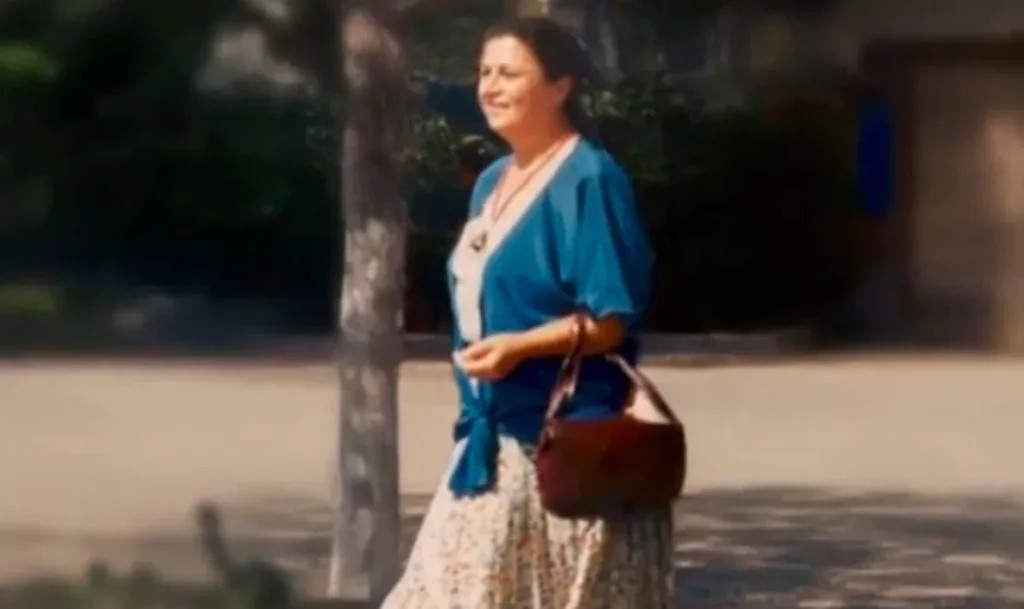 KYKΛΟΦΟΡΗΣΑΝ ΦΩΤΟΓΡΑΦΙΕΣ – AYTOΣ ΕΙΝΑΙ Ο ΓΙΟΣ ΤΗΣ ΕΛΕΝΗΣ ΠΑΠΑΔΟΠΟΥΛΟΥ ΠΟΥ ΣYNEΛHΦΘH ΓΙΑ ΤΗ ΔOΛOΦONIA ΤΗΣ