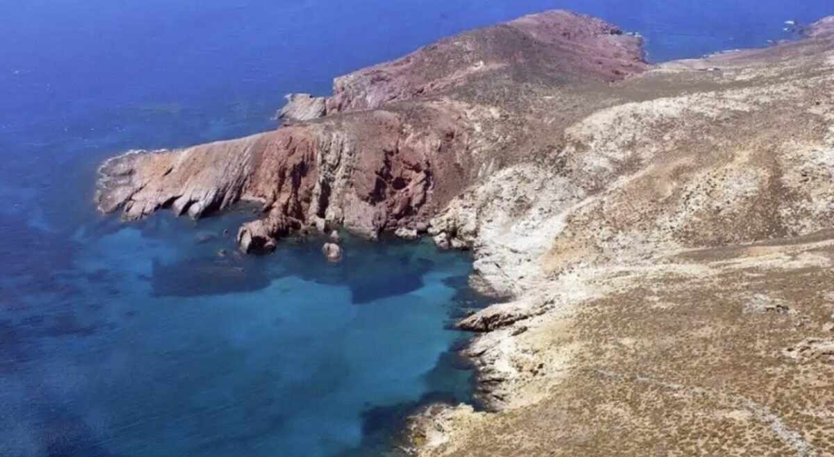 Η ευκαιρία της μέρας! Πωλεiται ακατοίκητο νησί δίπλα στη Μύκονο – Τιμή 50.000.000 εuρώ