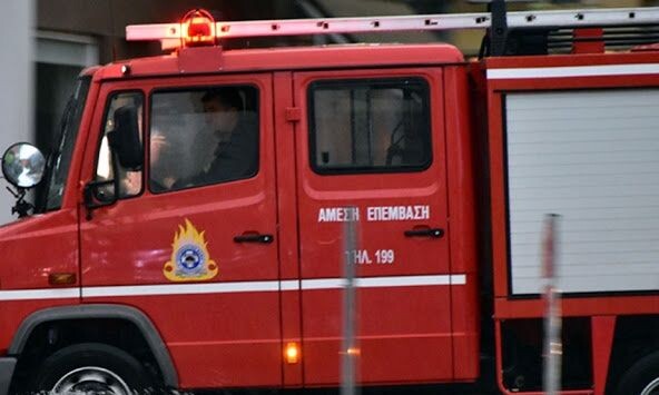 EKTAKTO: Μεγάλη φωτιά τώρα στη χώρα μας