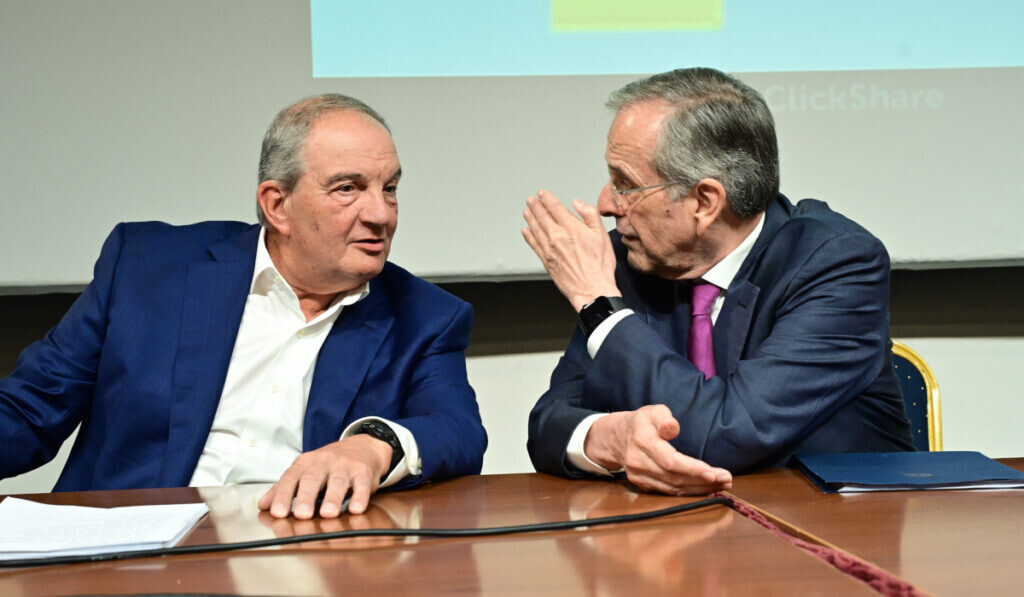 Με τις ευλογίες του Καραμανλή: Αφήνει τη ΝΔ και πηγαίνει στο κόμμα Σαμαρά
