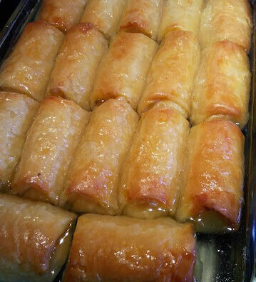 Το κόλπο για τέλεια ατομικά γαλακτομπούρεκα – Η κρέμα γίνεται βελούδινη