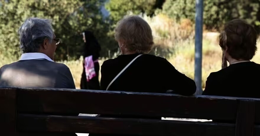 Πριν μια ώρα μαθεύτηκε και επίσημα: Καταπληκτικά νέα για όλους τους Έλληνες που είναι πάνω από 60 χρονών