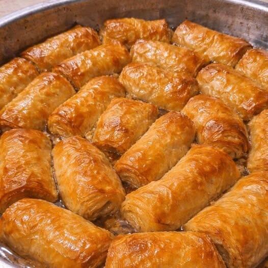 Ατομικό γαλακτομπούρεκο που δεν λασπώνει ποτέ – Τραγανό φύλλο και κρέμα βελούδο!