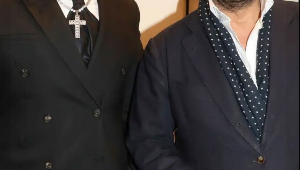 ΧΩΡΙΣΜΟΣ-ΒΟΜΒΑ : ΧΩΡΙΣΕ ΤΟ ΠΙΟ ΔΙΑΣΗΜΟ ΖΕΥΓΑΡΙ ΓΚΕΙ ΣΤΗΝ ΕΛΛΑΔΑ