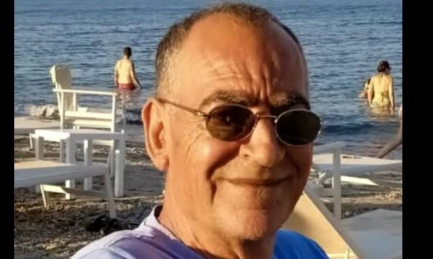 EKTAKTO: Nεκpoς γνωστός Έλληνας δημοσιογράφος