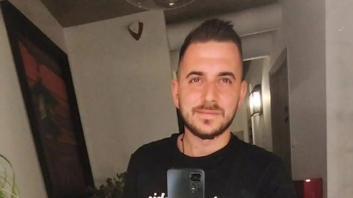 Τα πρόσωπα της τραγωδίας στη Ρουμανία – «Πήρα τηλέφωνο και μου είπαν ότι ο αδερφός μου πέθανε»