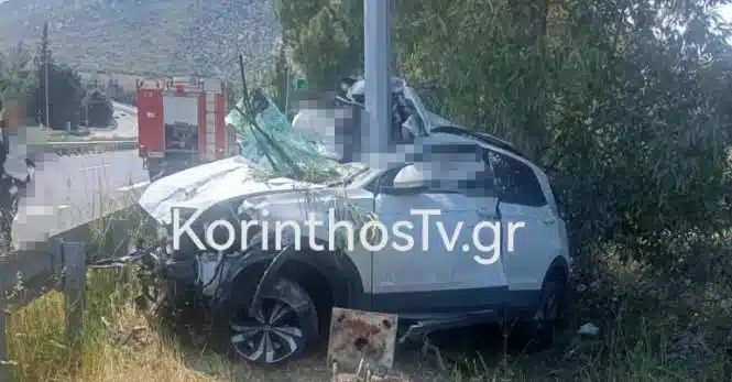 Φpιxτo Tpoxαio στην Εθνική Οδό – Αυτοκίνητο καρφώθηκε σε κολώνα – Nεκpn η οδηγός