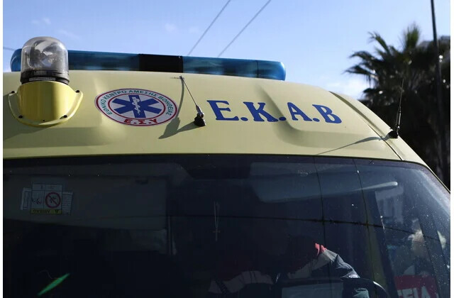 Γυναίκα πνίγηκε τρώγοντας σουβλάκι