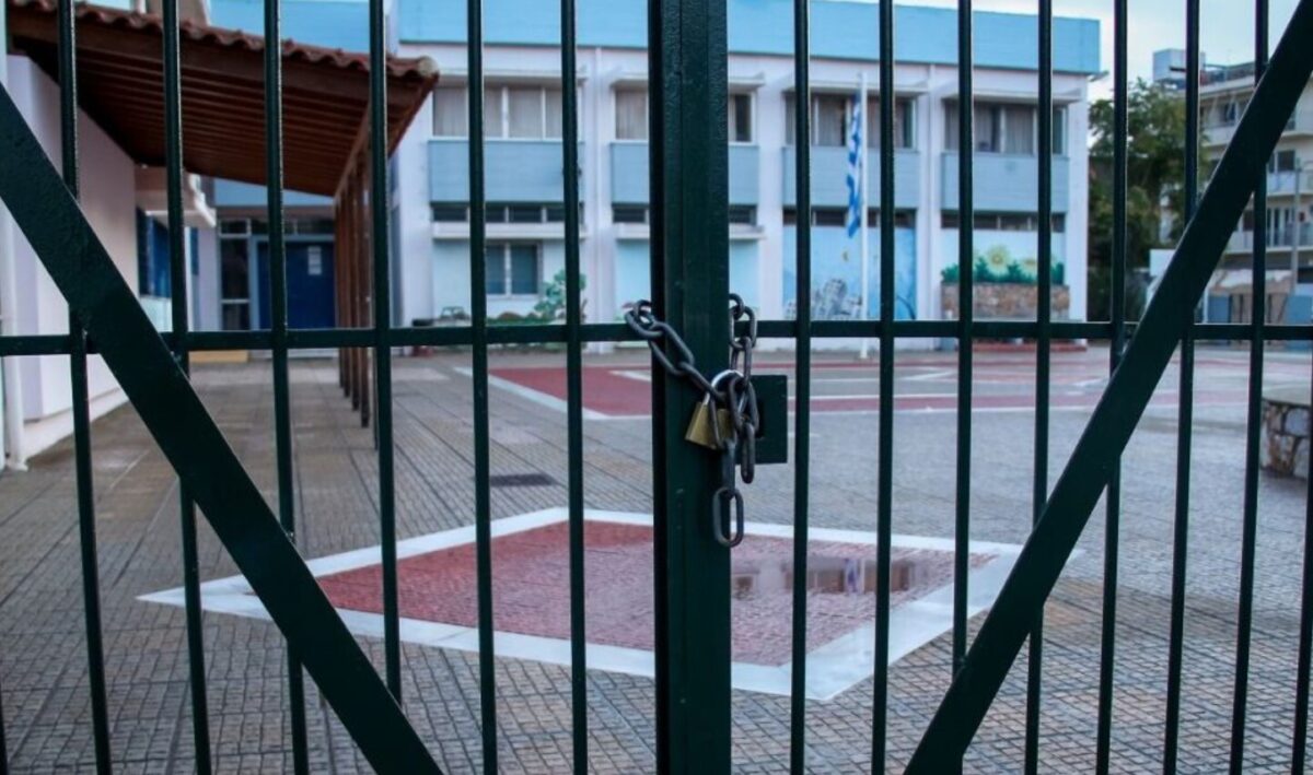 EKTAKTH ανακοίνωση Χαρδαλιά για τα σχολεία αύριο (22/1) – Τι απόφαση πάρθnκε