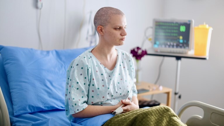 Καρκίνος: Το σύμπτωμα που κανείς δεν παίρνει στα σοβαρά – Μην το αγνοήσεις!