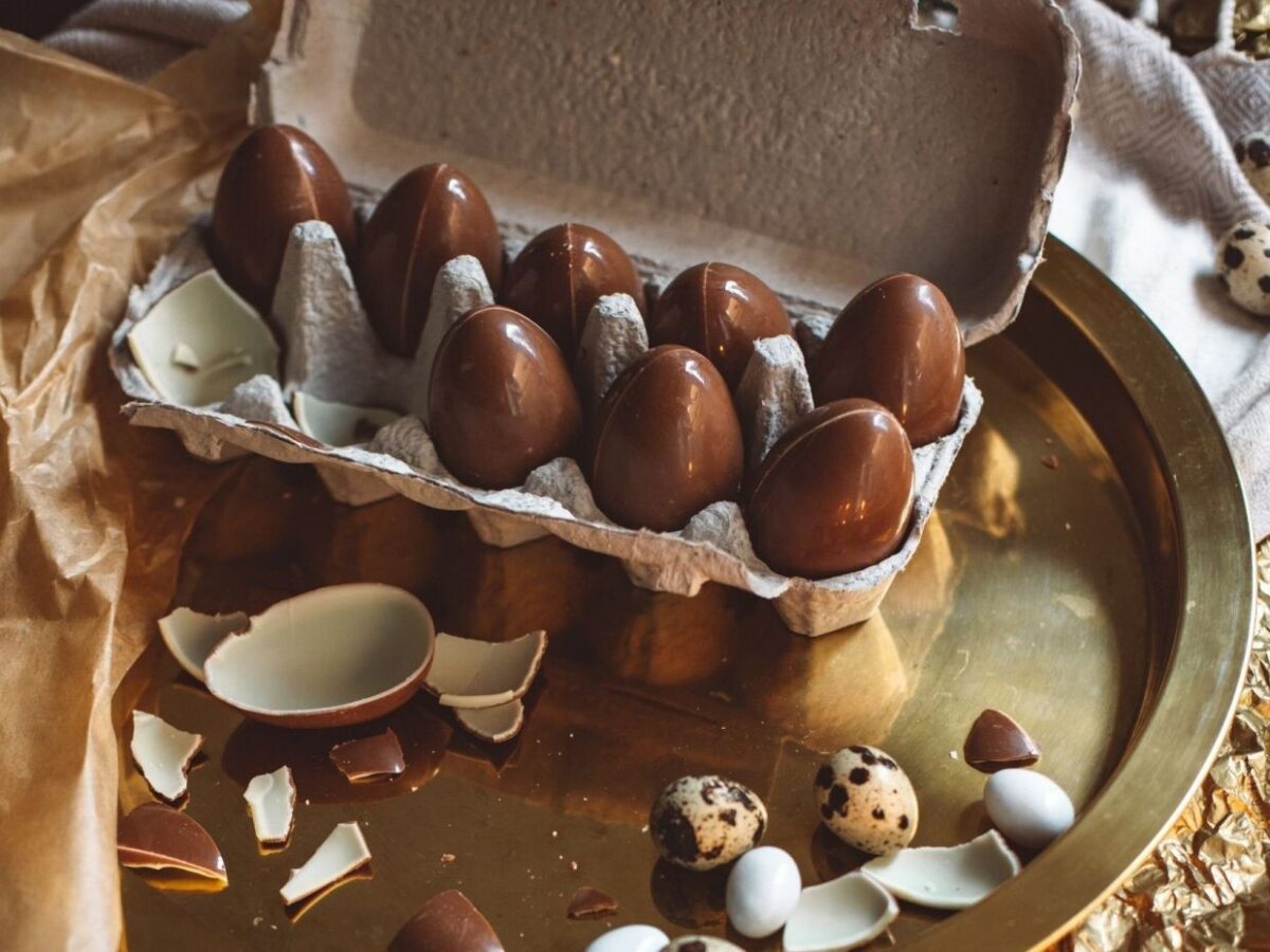 Avακαλouvται άμεσα σοκολατένια αβγά από τα ράφια