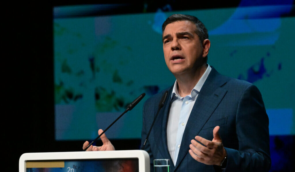 Φορτσάρει στην τελική ευθεία: Οι 3 μεταγραφές Τσίπρα για να χτυπήσει την πρωτιά από τη ΝΔ