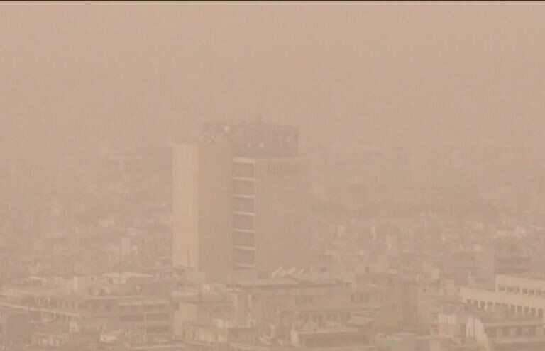 Η Ελλάδα «πνίγεται» από την αφρικανική σκόνη – Πότε θα βρέξει λάσπη και πού;