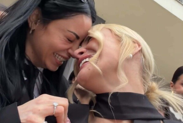 Τούνη: «Κερδίσαμε» – Το συγκινητικό βίντεο με τους φίλους της μετά την απόφαση του δικαστηρίου