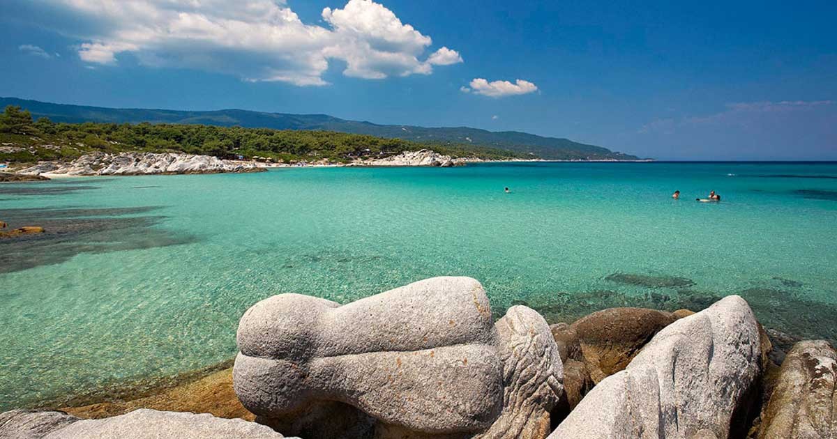 Οι 40 καλύτερες παραλίες της Χαλκιδική σε μια μοναδική συλλογή