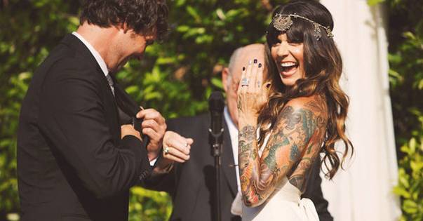 17 Νύφες με τατουάζ που φαίνονται εκθαμβωτικές τη μέρα του γάμου τους