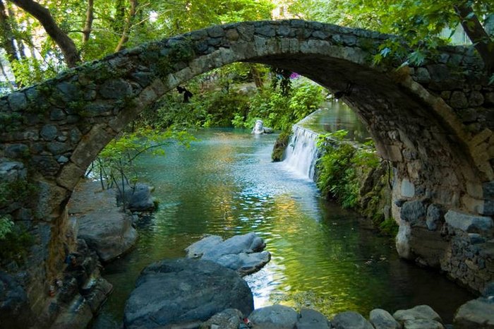 Η Ελληνική πόλη με τους νερόμυλους, τους καταρράκτες, τα πέτρινα γεφύρια και τα τεράστια αιωνόβια πλατάνια. Παραμυθένια! Η Ελληνική πόλη με τους νερόμυλους, τους καταρράκτες, τα πέτρινα γεφύρια και τα τεράστια αιωνόβια πλατάνια. Παραμυθένια!