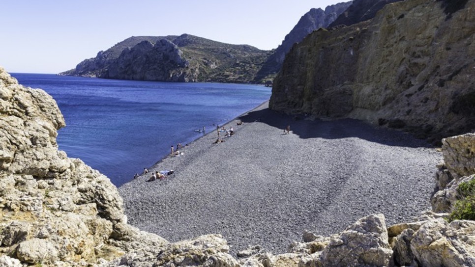 Η ελληνική παραλία που αποτελεί παγκόσμιο φαινόμενο χάρη σε ένα μοναδικό χαρακτηριστικό