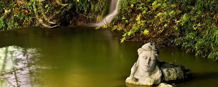 Η Ελληνική πόλη με τους νερόμυλους, τους καταρράκτες, τα πέτρινα γεφύρια και τα τεράστια αιωνόβια πλατάνια. Παραμυθένια! Η Ελληνική πόλη με τους νερόμυλους, τους καταρράκτες, τα πέτρινα γεφύρια και τα τεράστια αιωνόβια πλατάνια. Παραμυθένια!