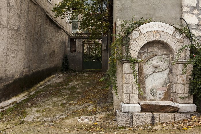 antipalo-deos-tis-arachovas-ena-magiko-chorioudaki-25-ores-apo-tin-athina