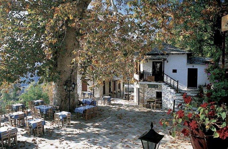 Ένα ελληνικό χωριό τόσο όμορφο, που έχει χαρακτηριστεί ζωντανό μουσείο αρχιτεκτονικής