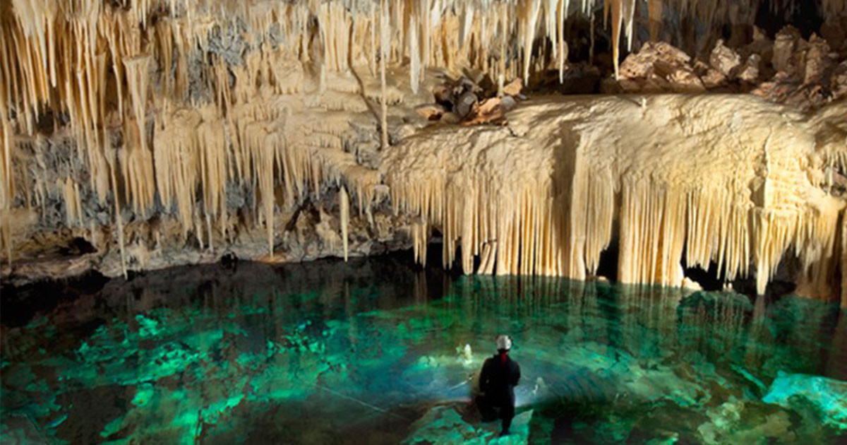 Ένα από τα πιο ωραία σπήλαια στον κόσμο βρίσκεται στην Ελλάδα!