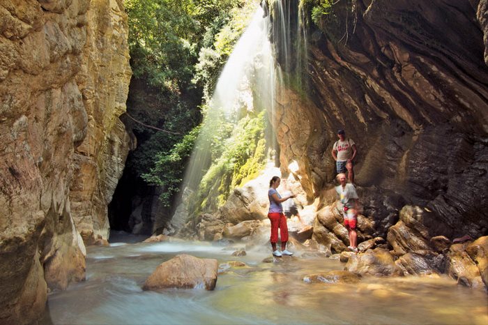 Το φαράγγι της Νέδας: Απαράμιλλη ομορφιά και σπάνια τοπία.