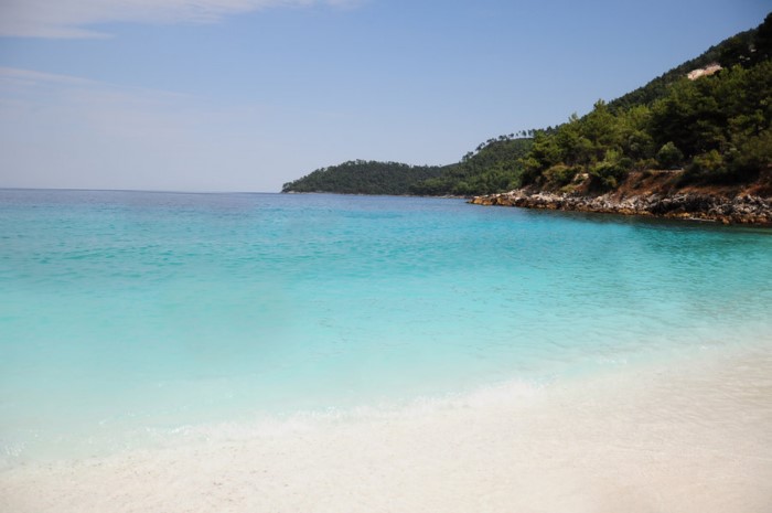 Ποια Καραϊβική.. Αυτή η εξωτική παραλία με την ολόλευκη άμμο και τα μαργαριταρένια βότσαλα βρίσκεται στην Ελλάδα! Ποια Καραϊβική.. Αυτή η εξωτική παραλία με την ολόλευκη άμμο και τα μαργαριταρένια βότσαλα βρίσκεται στην Ελλάδα!